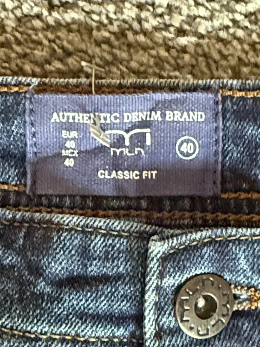 Milano MLN Men's Straight Jeans in Dark Blue Denim. Size 40